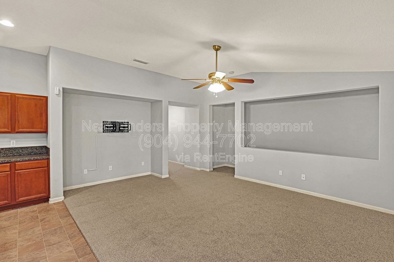 3852 Marsh Bluff Dr - Photo 7 of 25