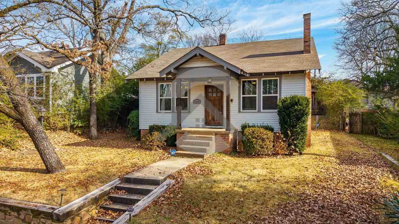 1615 N Taylor St - Photo 2 of 20