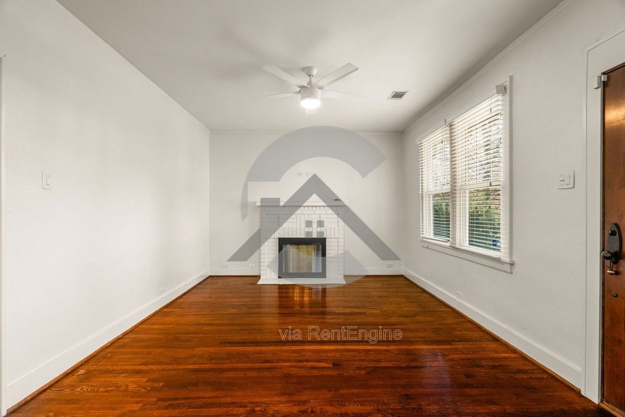 1615 N Taylor St - Photo 3 of 20