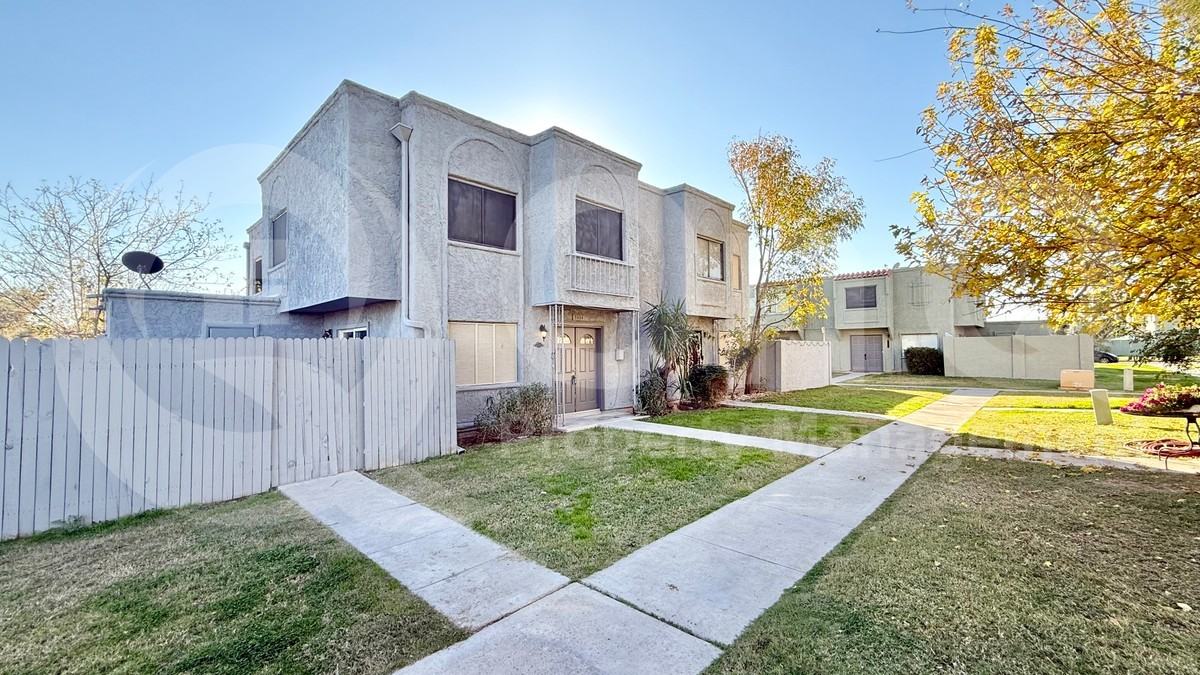 5304 W Hearn Rd - Photo 2 of 15