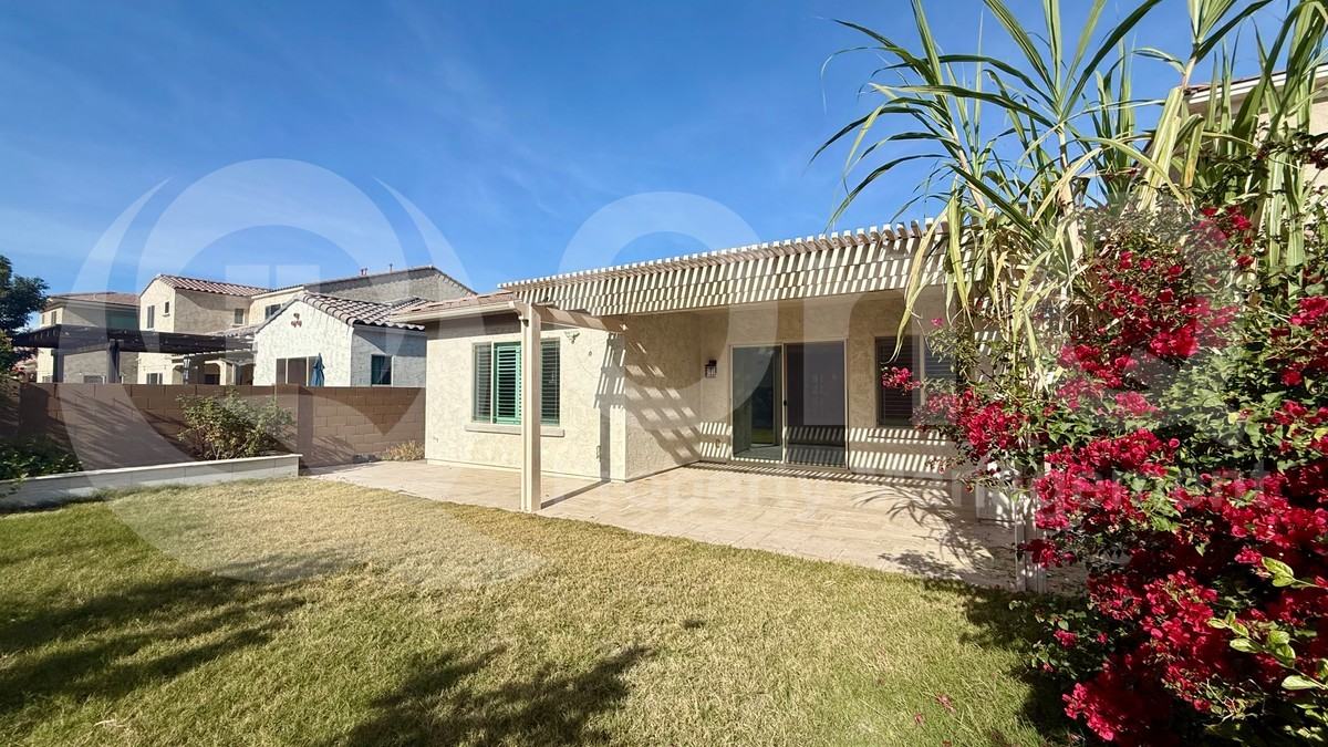 3507 E Robin Ln - Photo 3 of 29