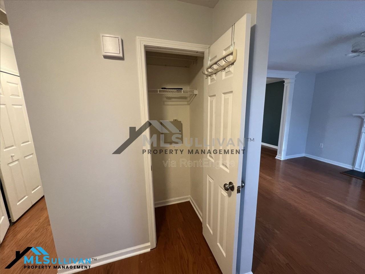 4905 Gaithers Pointe Dr - Photo 4 of 44