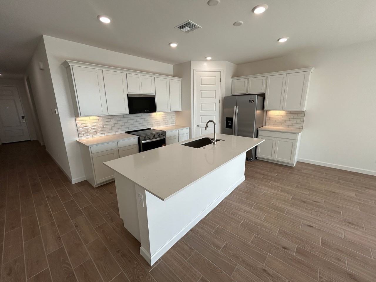 17709 W Turquoise Ave - Photo 3 of 27