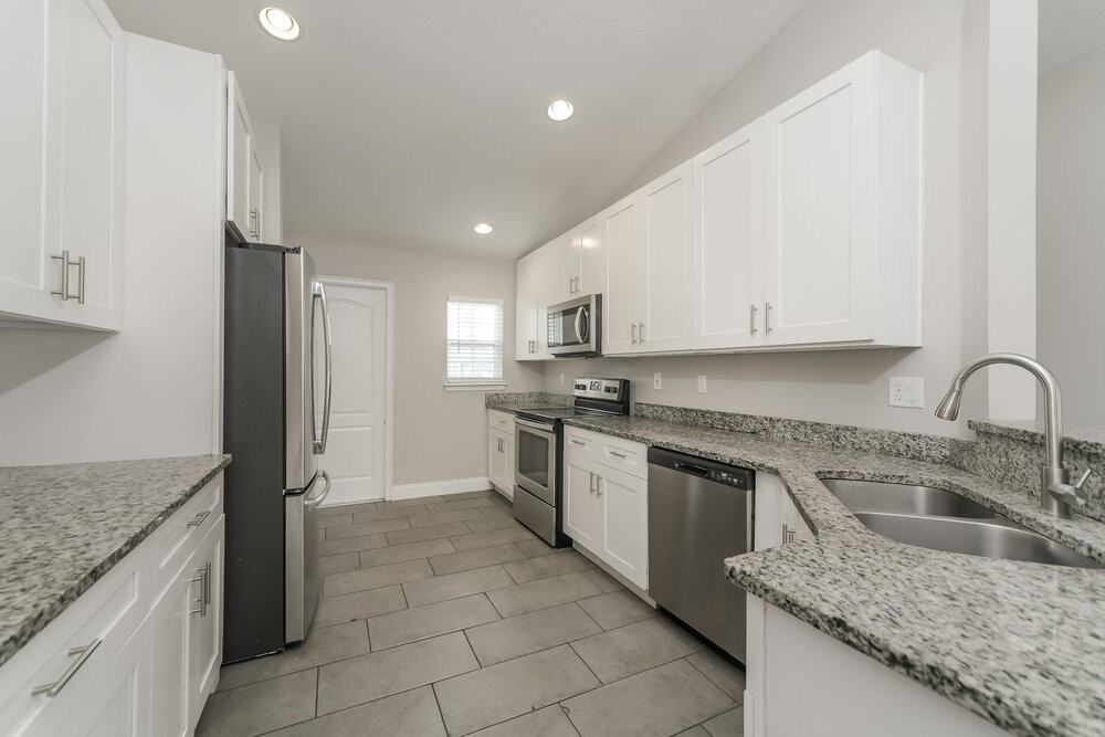 105 Pompei Dr - Photo 7 of 16