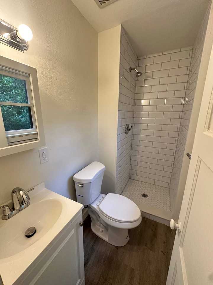 10005 N Arden Ave #B - Photo 4 of 9