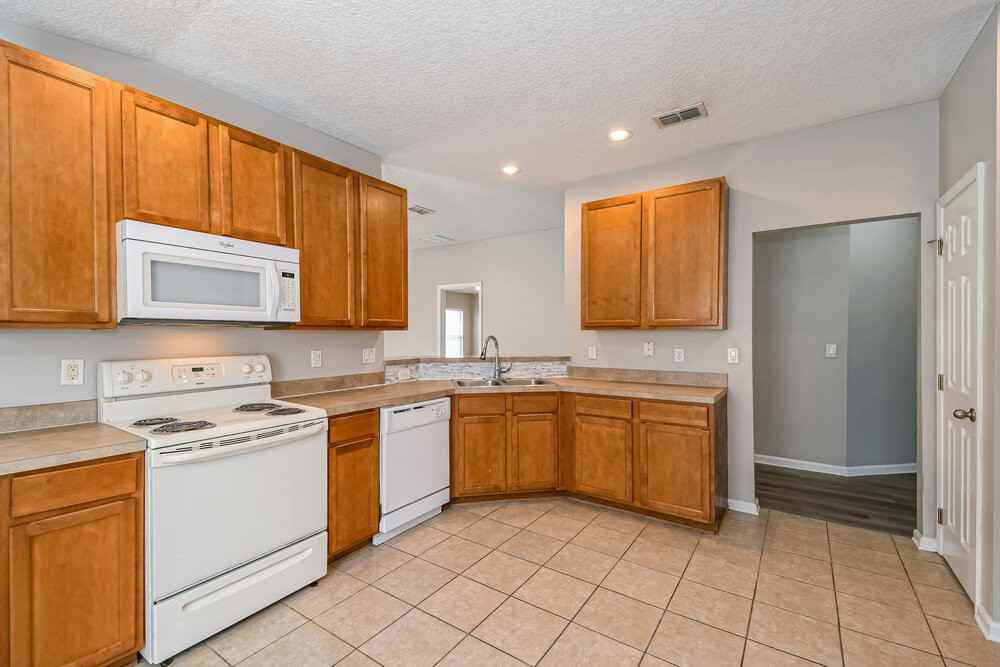 1440 Bitterberry Dr - Photo 5 of 16