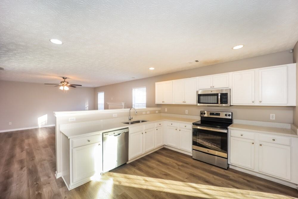 8308 Milam Loop - Photo 6 of 17