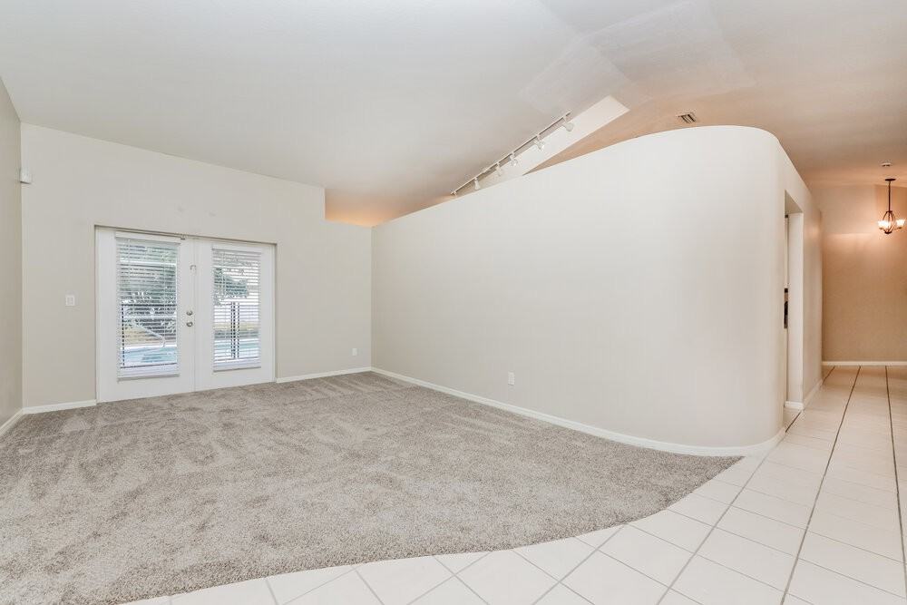 19515 Lake Osceola Ln - Photo 3 of 16