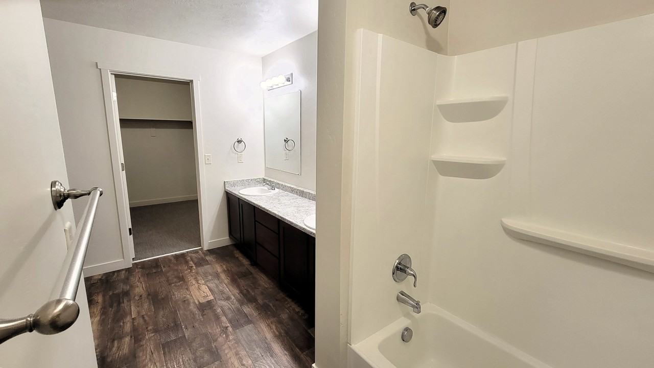 5655 W Island Ridge Dr #1 - Photo 5 of 23