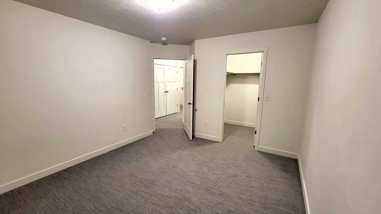 5655 W Island Ridge Dr #1 - Photo 3 of 23