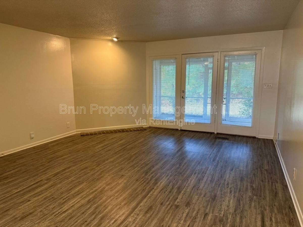 10417 Victoria Dr #B - Photo 7 of 10