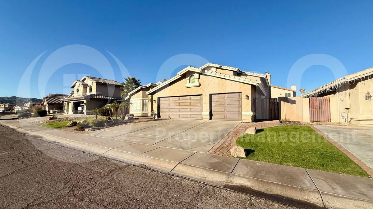 2744 E Bighorn Ave - Photo 2 of 10