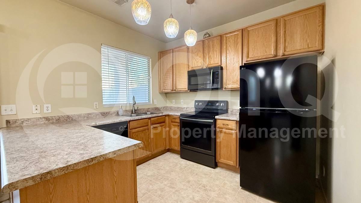 4170 E Sheffield Ave - Photo 3 of 10