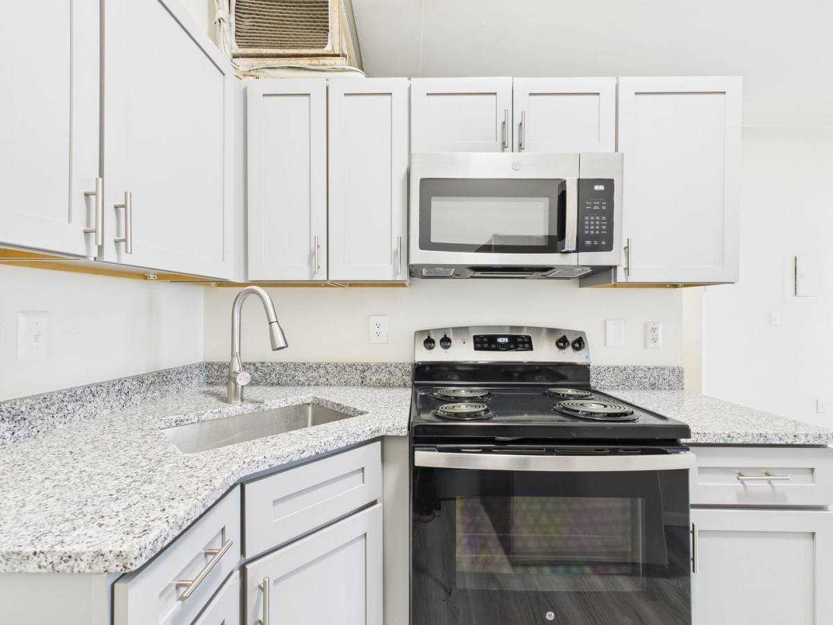 10 S 14th St #307 - Photo 4 of 10