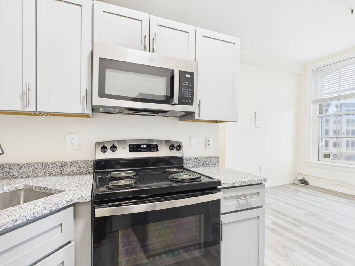 10 S 14th St #307 - Photo 5 of 10