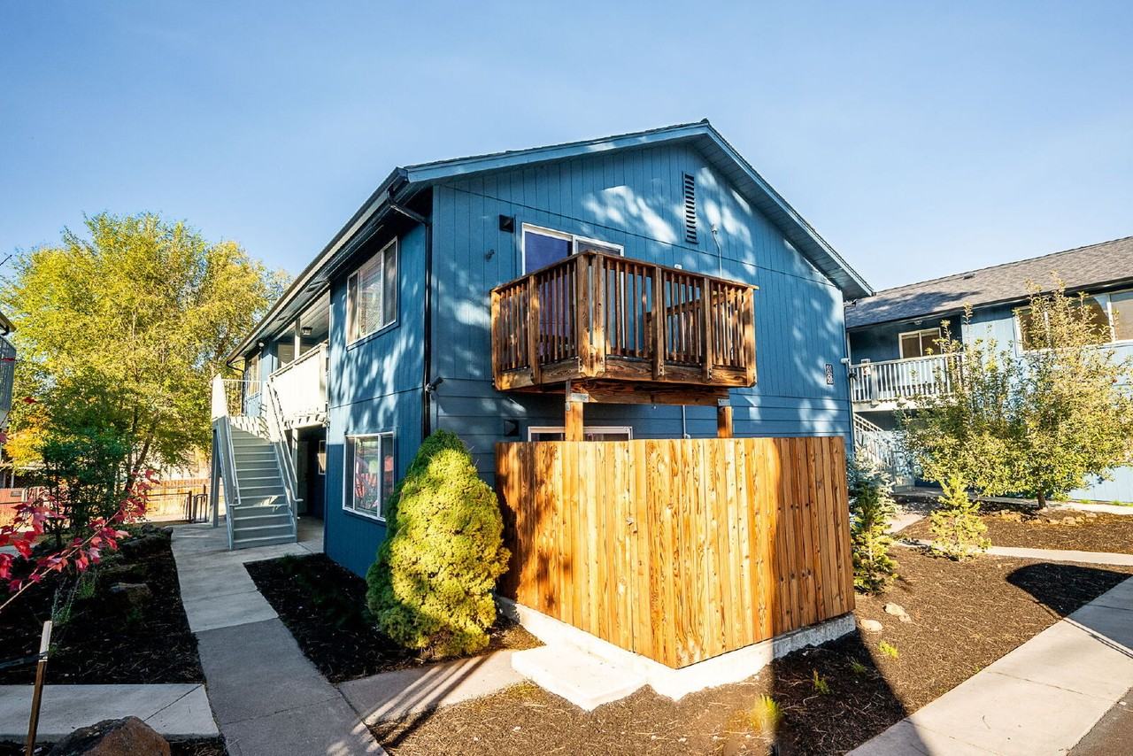 452 Ne Dekalb Ave - Photo 3 of 25