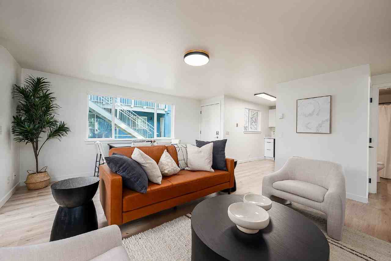 452 Ne Dekalb Ave - Photo 5 of 25