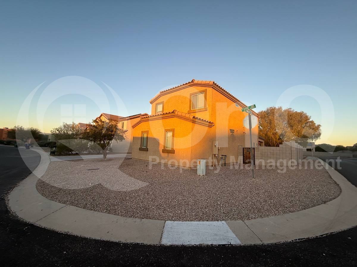 8016 S Tate Loop - Photo 3 of 10