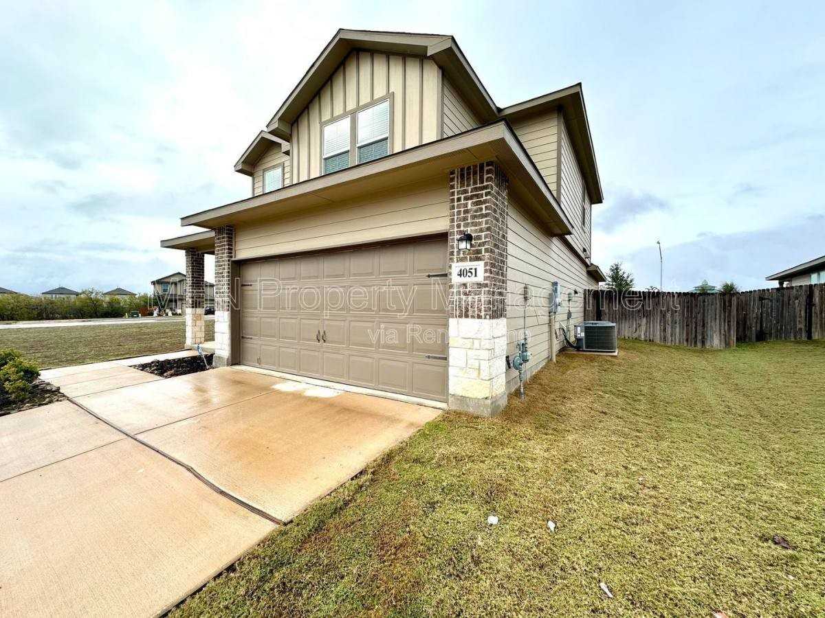 4051 Basil Mdw - Photo 2 of 10