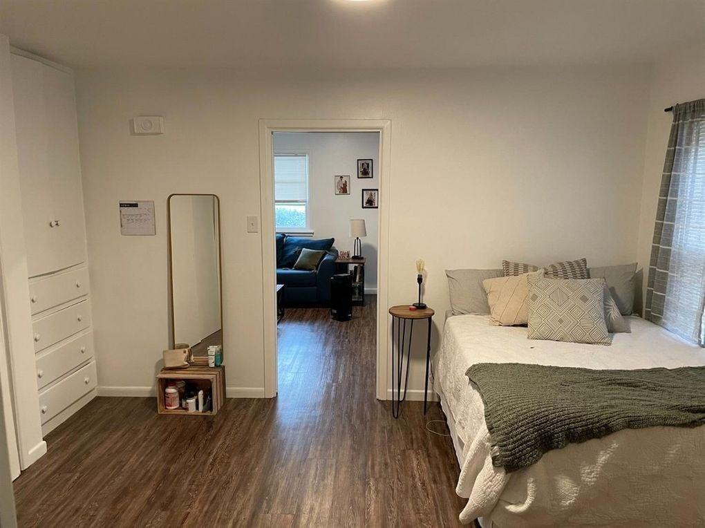 3203 33rd St - Photo 5 of 7