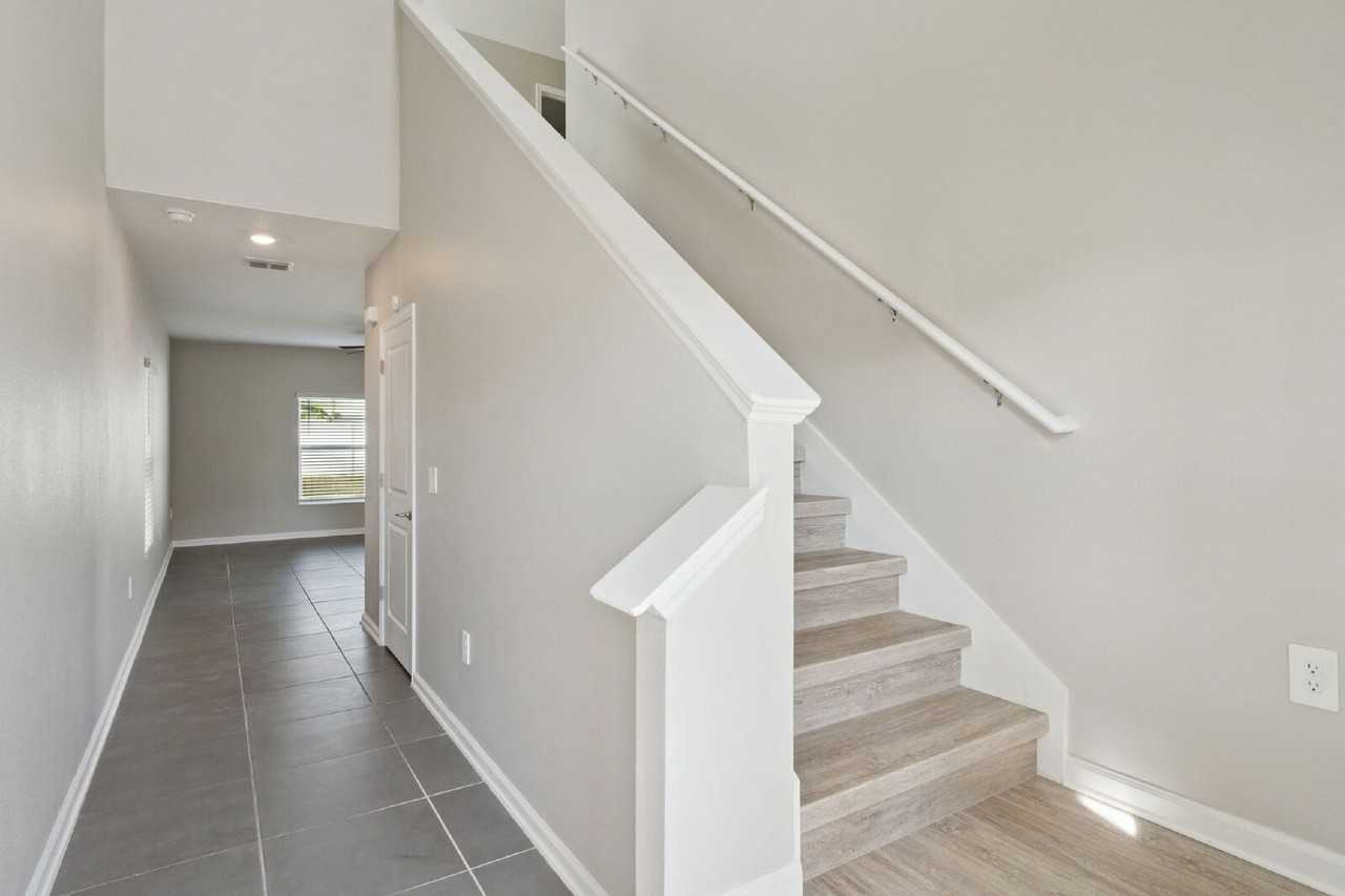 1030 John Jacob Rd - Photo 3 of 41