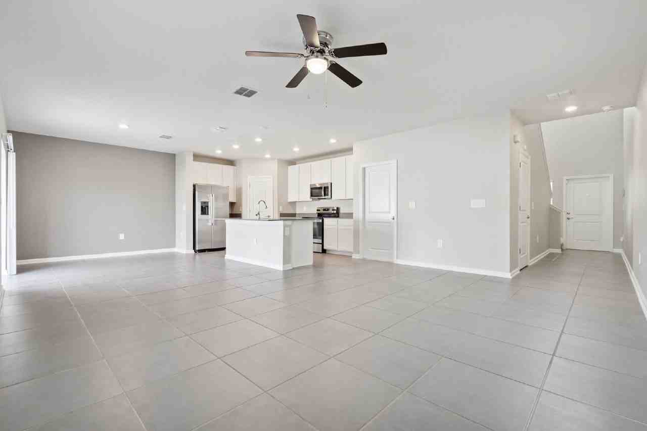 1030 John Jacob Rd - Photo 5 of 41