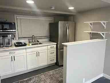 4525 5th Ave Ne #B - Photo 3 of 9