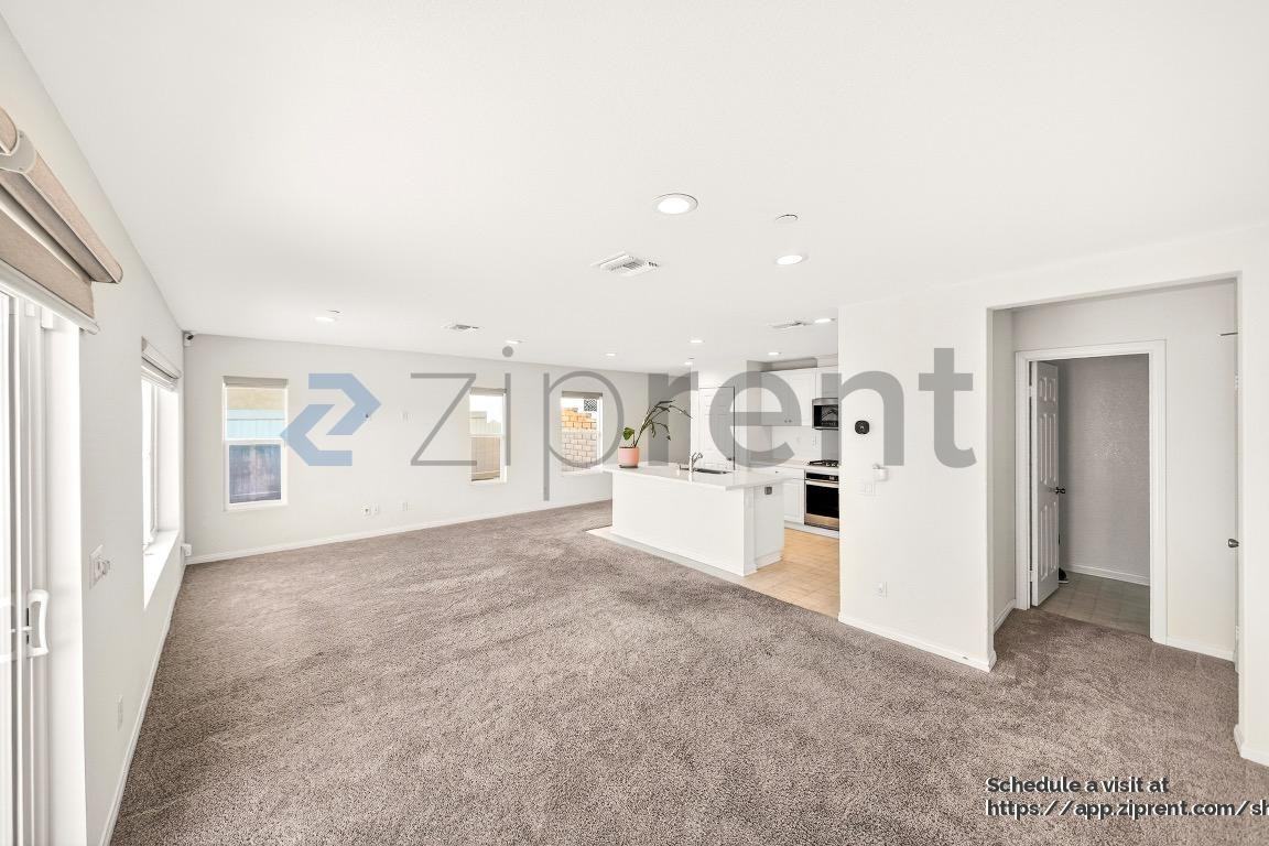 7651 Heathblossom St - Photo 7 of 33