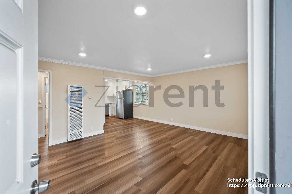 523 Page St #4 - Photo 5 of 25