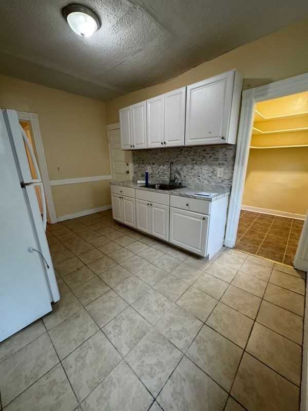 418 Shelton Ave ##1 - Photo 6 of 6