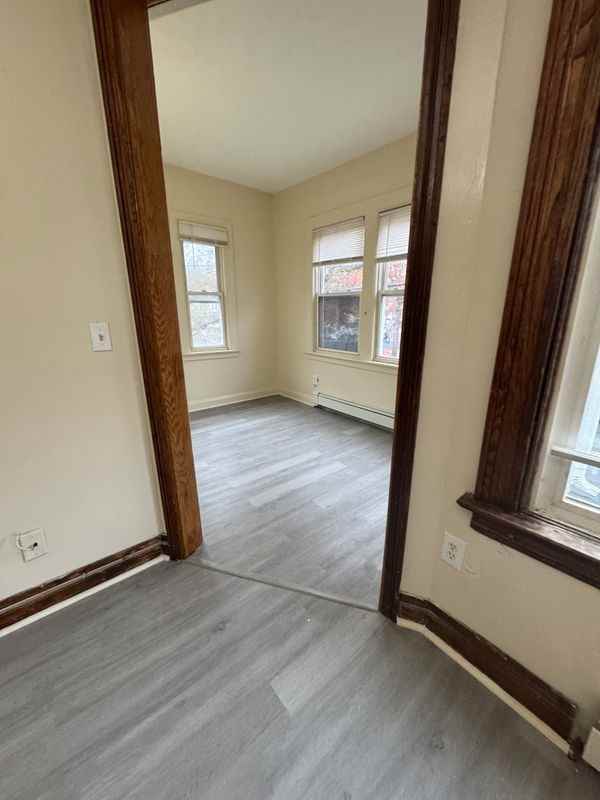 304 Shelton Ave - Photo 2 of 8