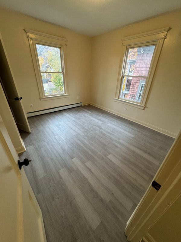 304 Shelton Ave - Photo 6 of 8