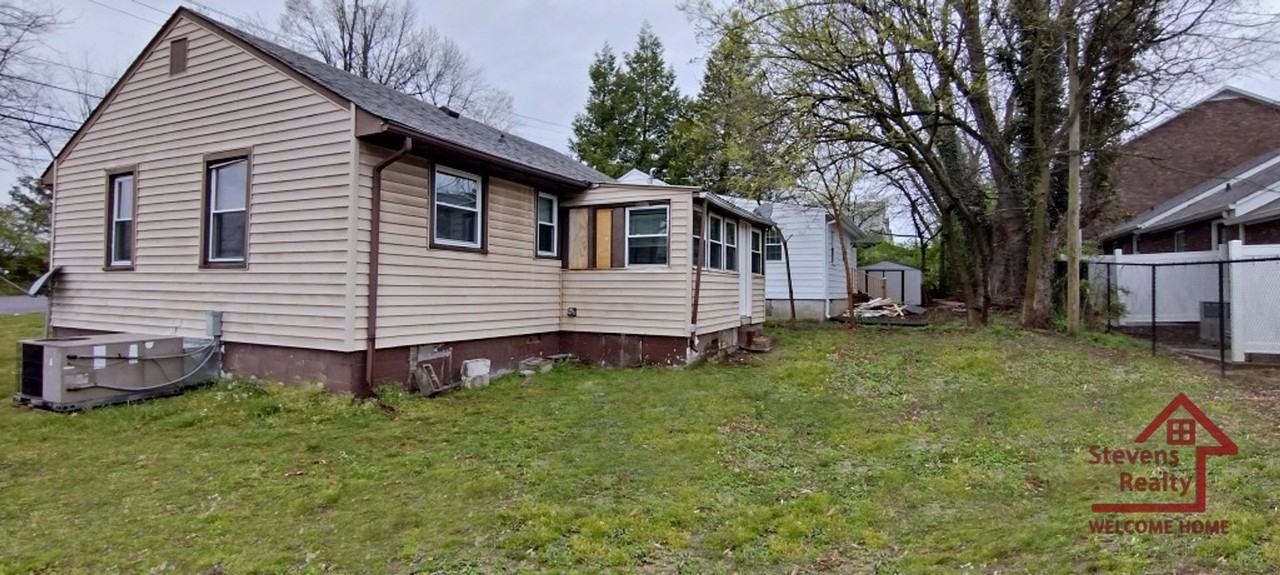 25 N Franklin Ave - Photo 6 of 18