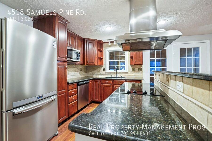 4518 Samuels Pine Rd - Photo 6 of 44