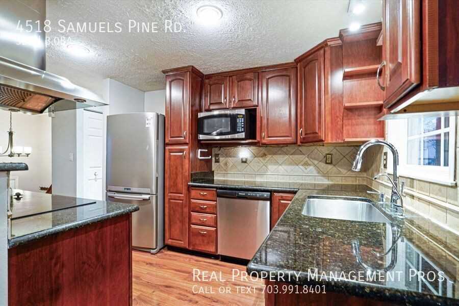4518 Samuels Pine Rd - Photo 7 of 44