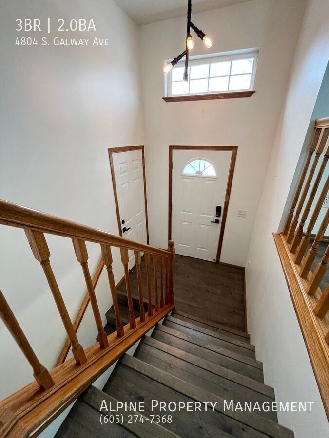 4804 S Galway Ave - Photo 2 of 26