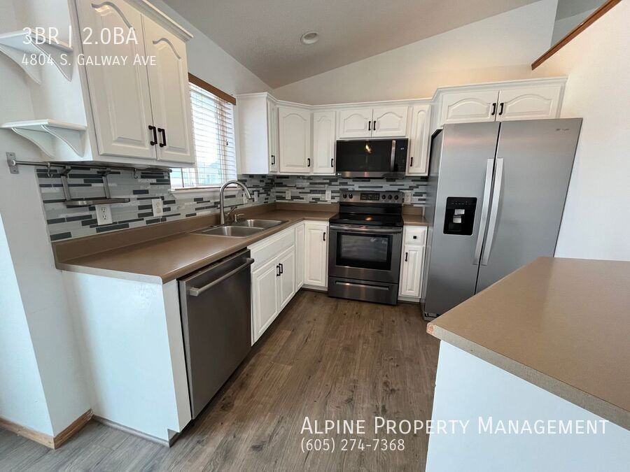 4804 S Galway Ave - Photo 6 of 26