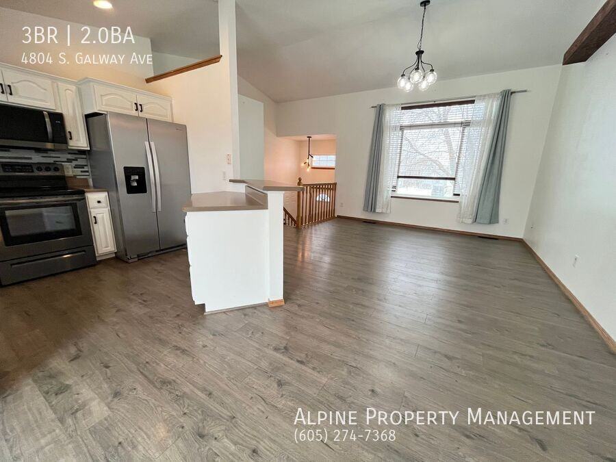 4804 S Galway Ave - Photo 7 of 26