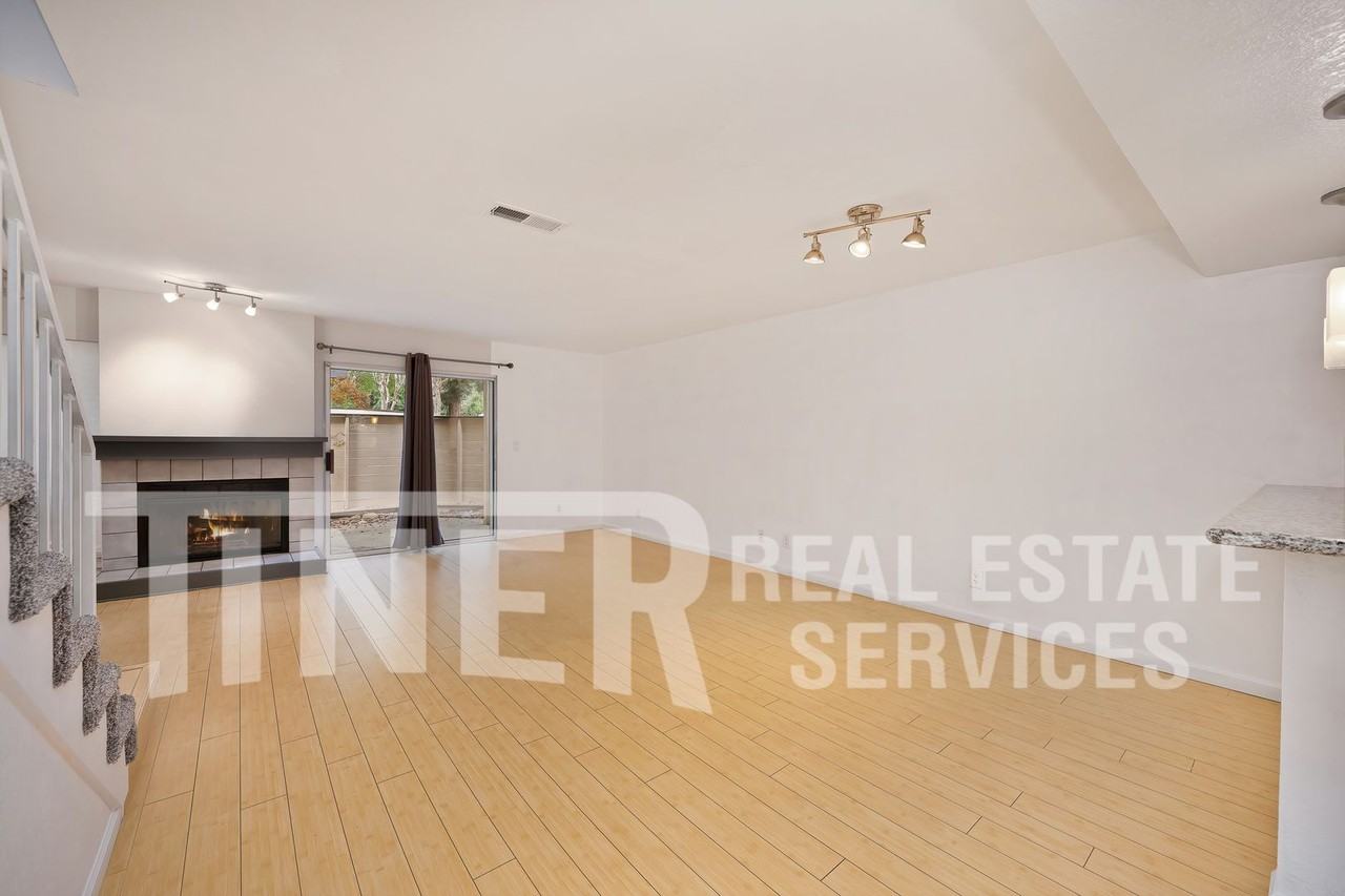 9118 Madison Green Ln #24 - Photo 3 of 50