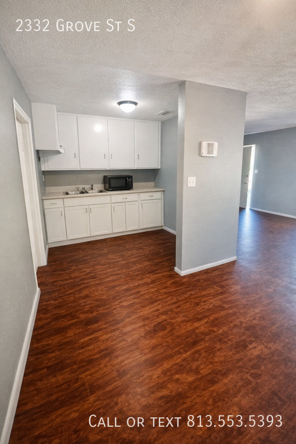 2332 Grove St S - Photo 7 of 12