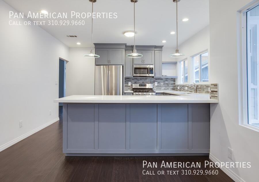 2767 1/2 W 8th St - Photo 2 of 11