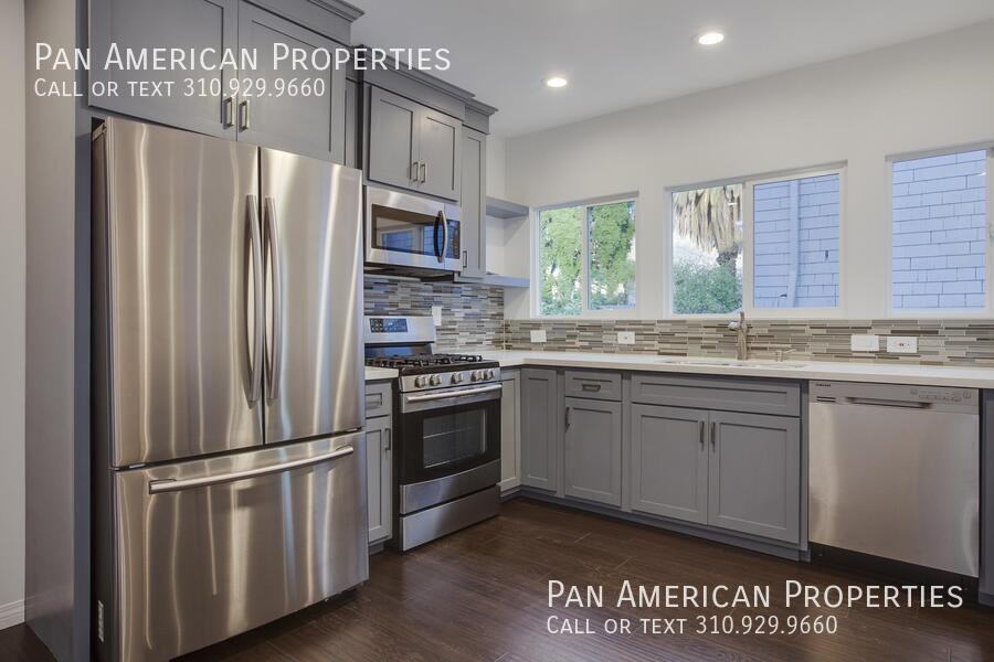 2767 1/2 W 8th St - Photo 3 of 11