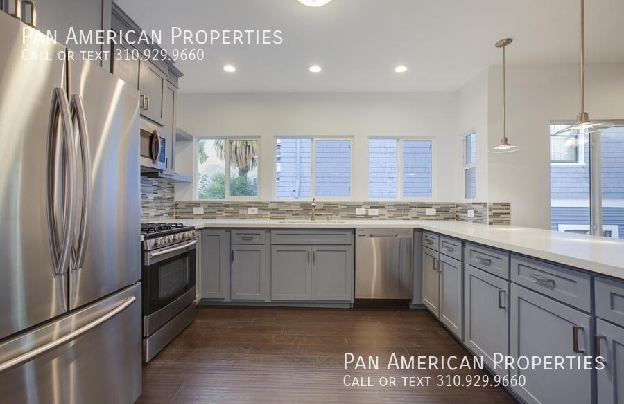 2767 1/2 W 8th St - Photo 4 of 11