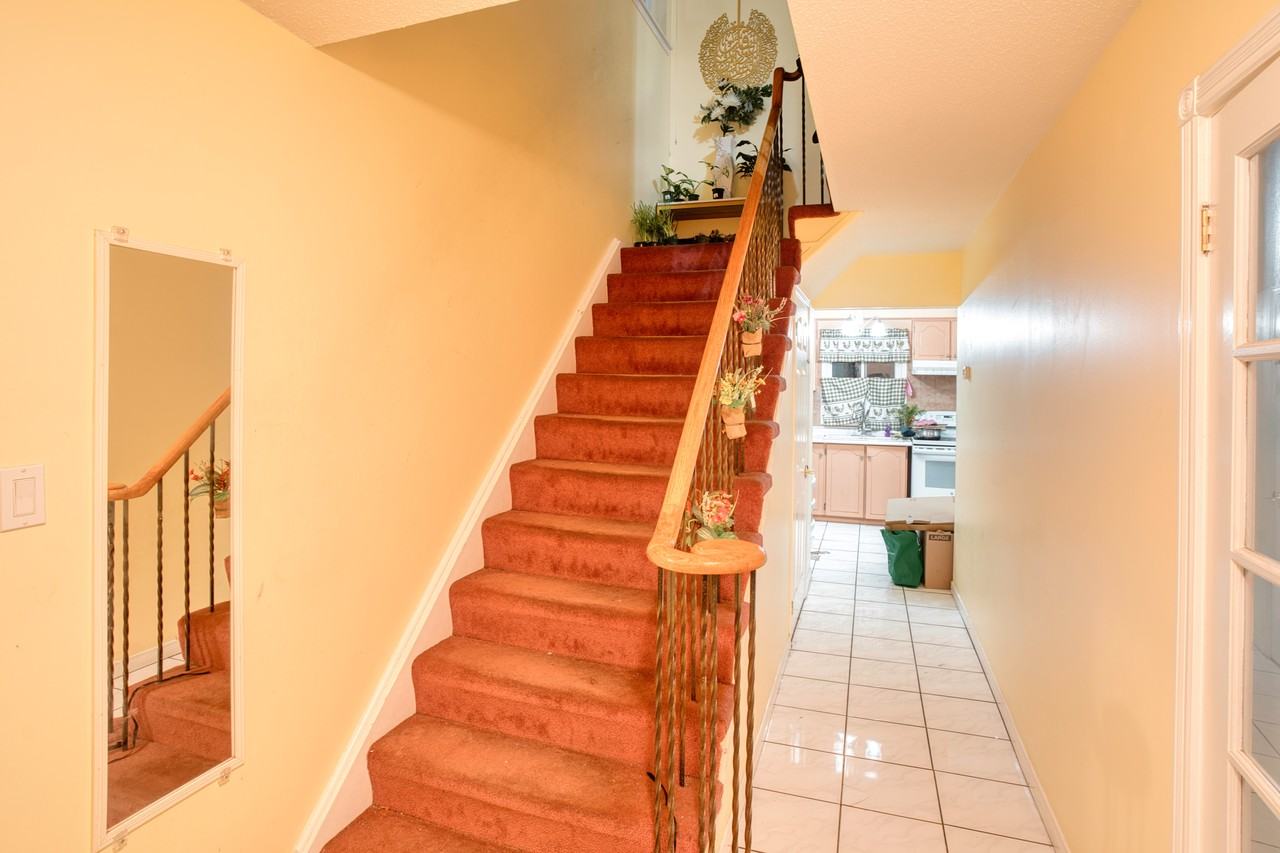 66 Aurora Place - Photo 5 of 10