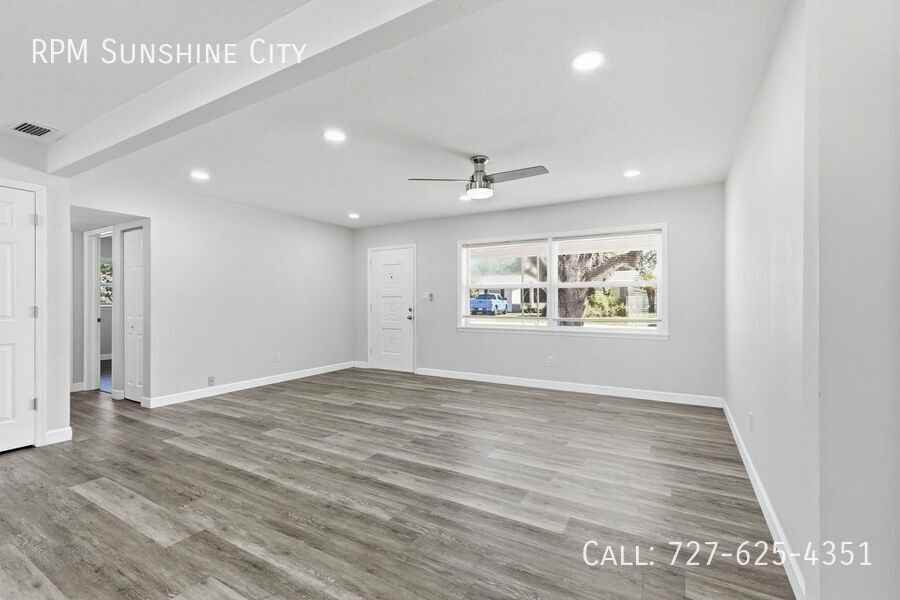 1713 Valencia Dr E - Photo 4 of 28