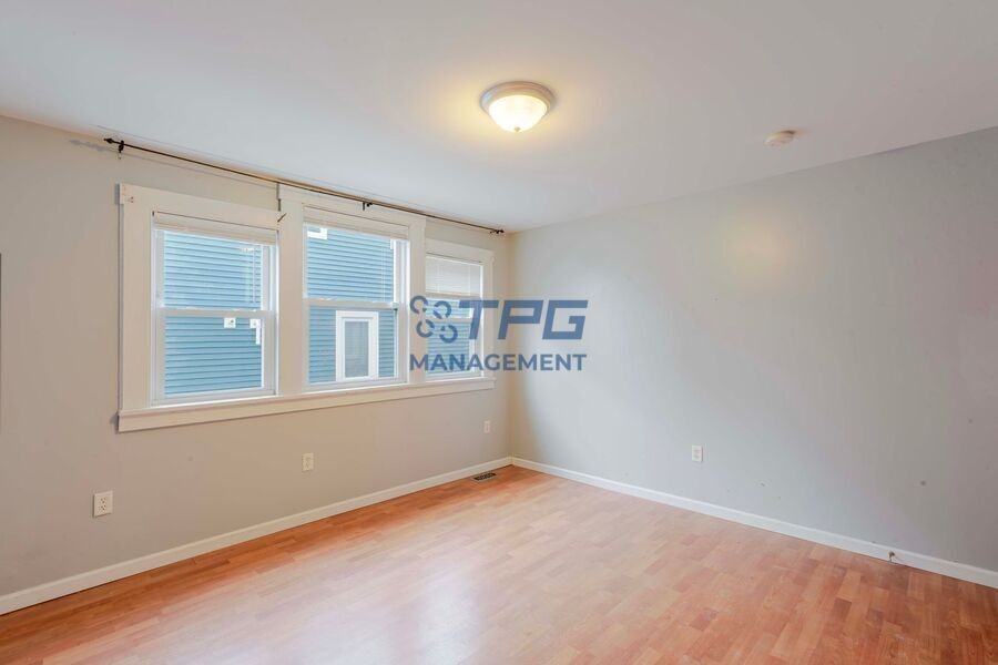 32 Barberie Ave - Photo 6 of 13