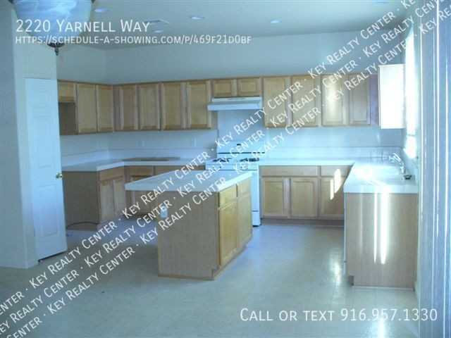 2220 Yarnell Way - Photo 5 of 13