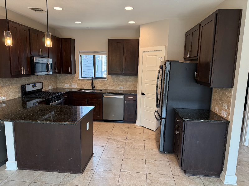 1500 Lorraine Loop #A - Photo 4 of 14