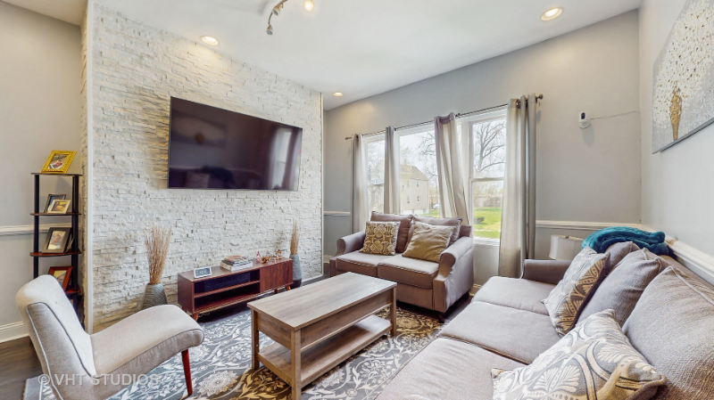 8211 S Cornell Ave - Photo 2 of 24