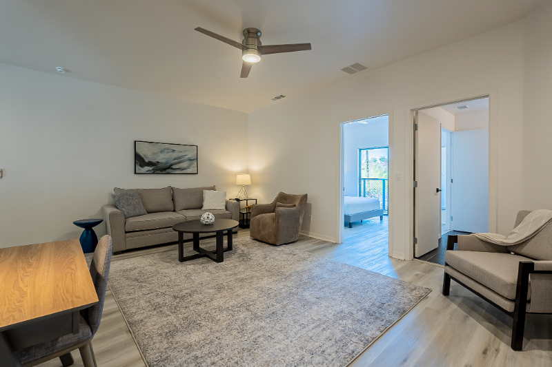 7829 N 21st Ave - Photo 7 of 20